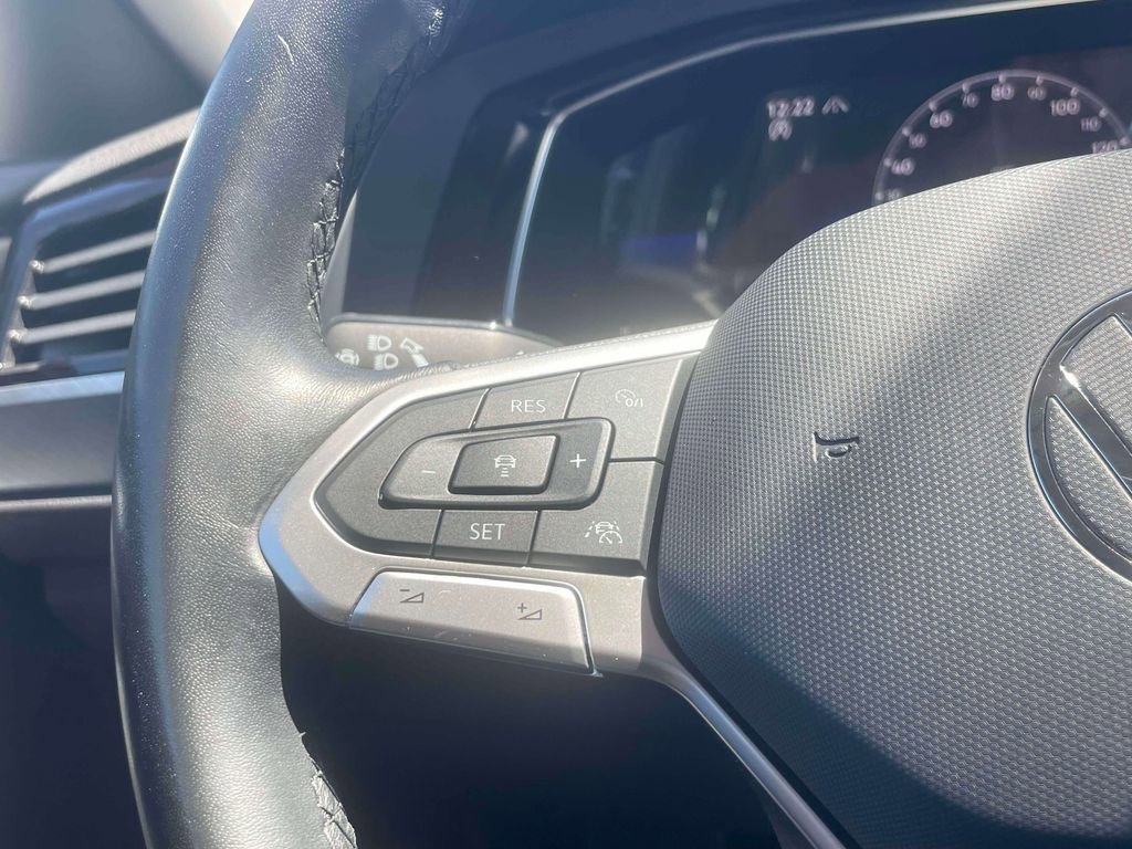 Used 2023 Volkswagen Jetta SE FWD image 21