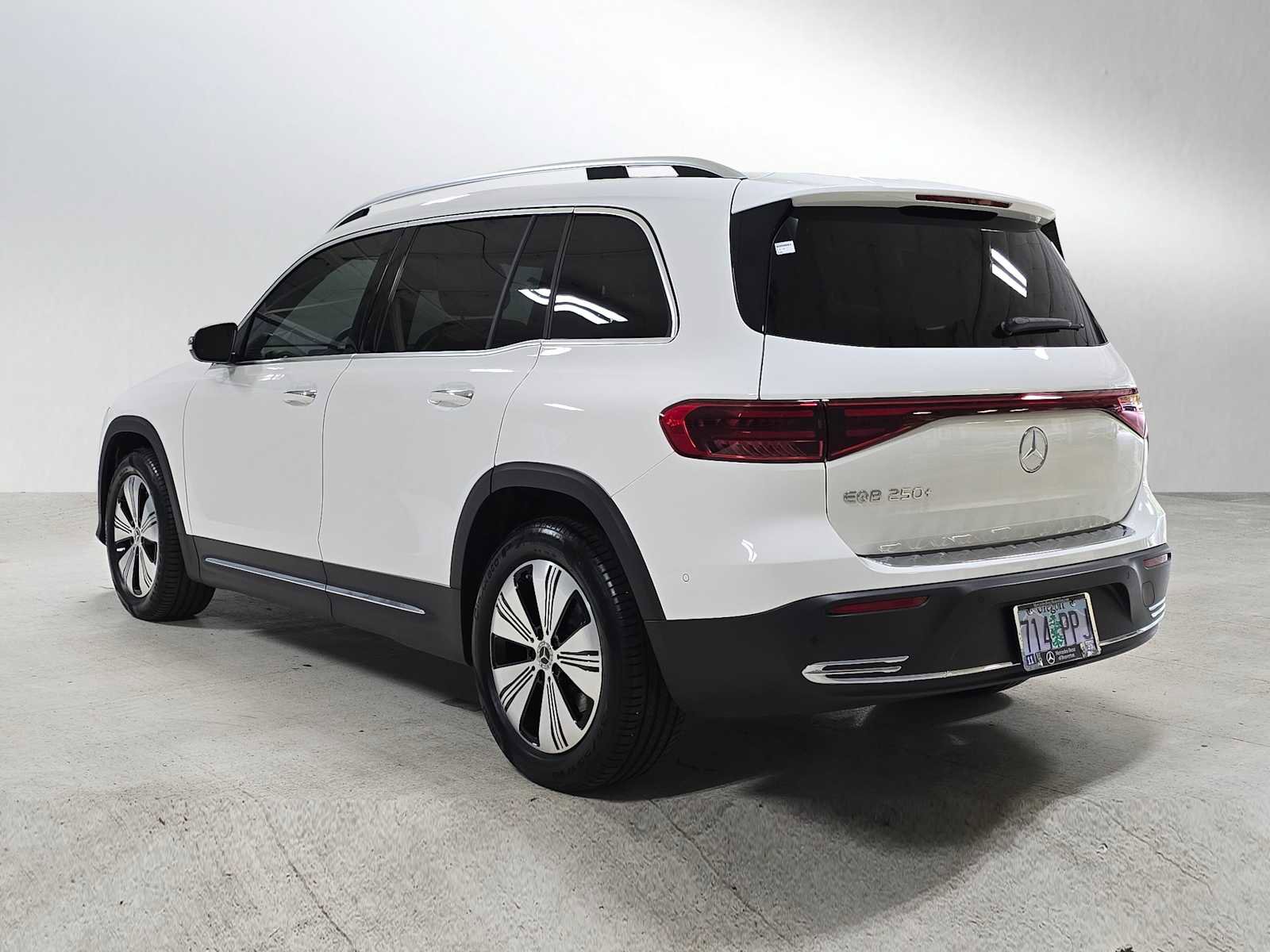 Certified 2025 Mercedes-Benz EQB 250+ image 5