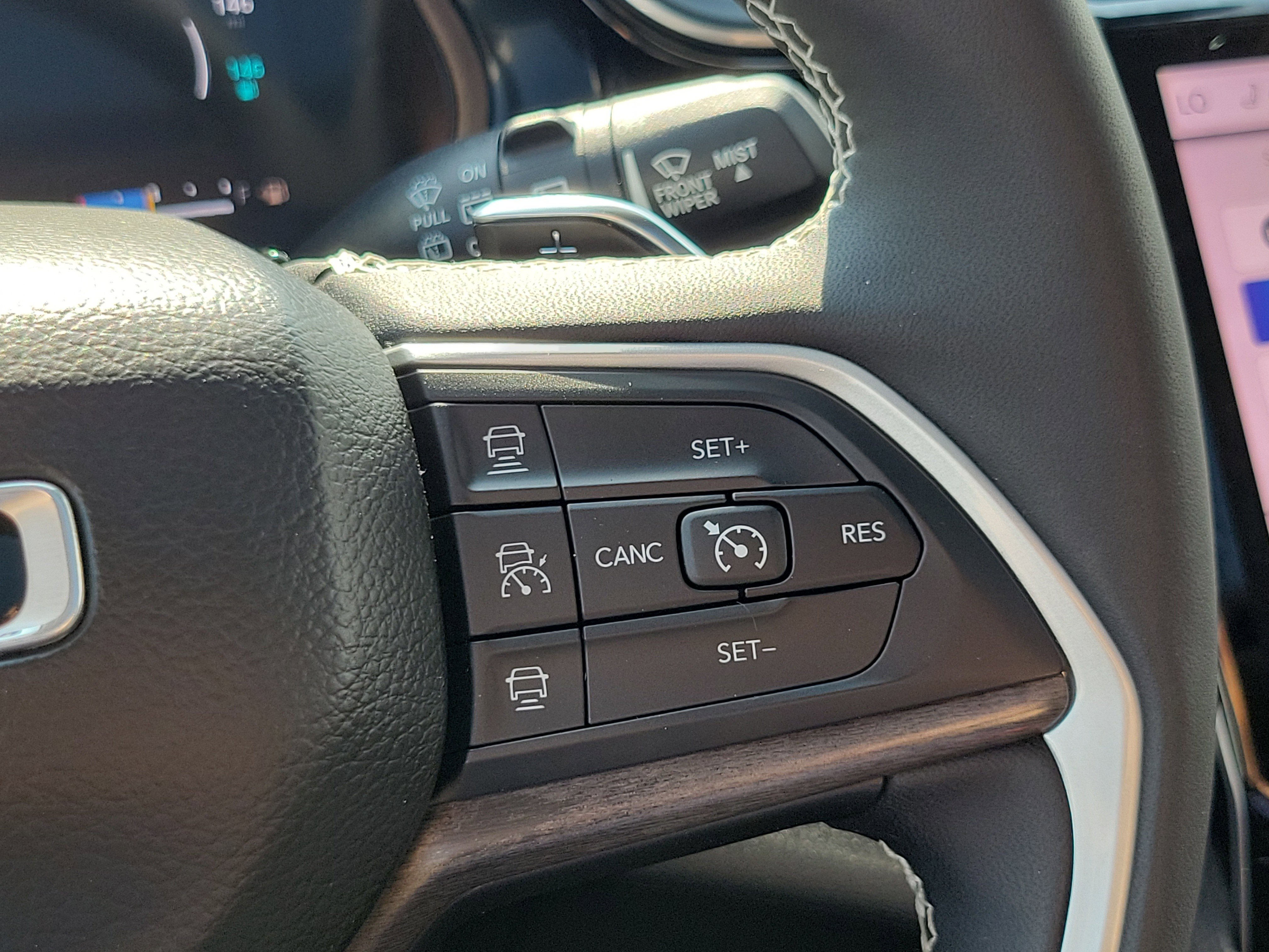 Used 2022 Jeep Grand Cherokee Limited 4xe image 15