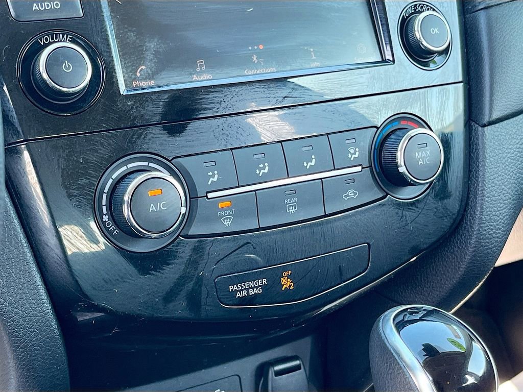 Used 2020 Nissan Rogue S image 15