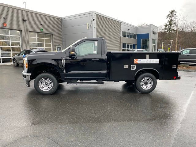 New 2026 Ford F250 XL w/ XL Chrome Package image 4