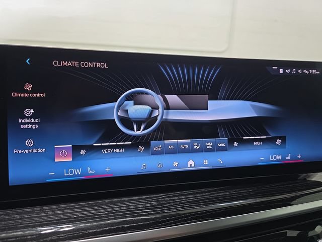 Used 2024 BMW X5 xDrive40i w/ M Sport Package AWD/4WD image 20