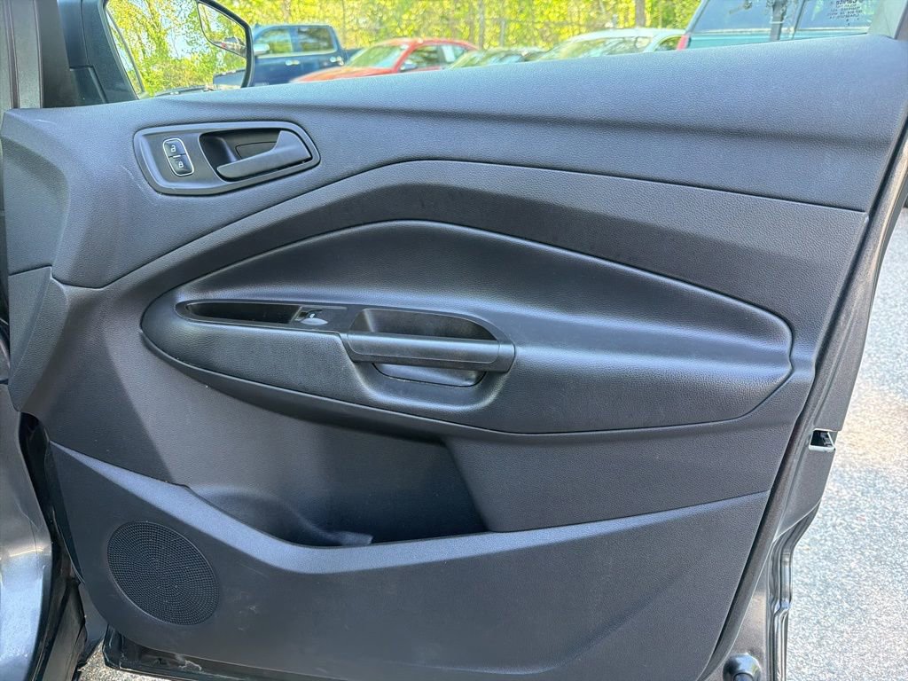 Used 2017 Ford Escape S image 28