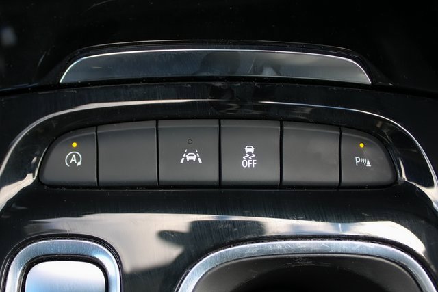 Used 2022 Buick Envision Essence w/ Safety Package image 21