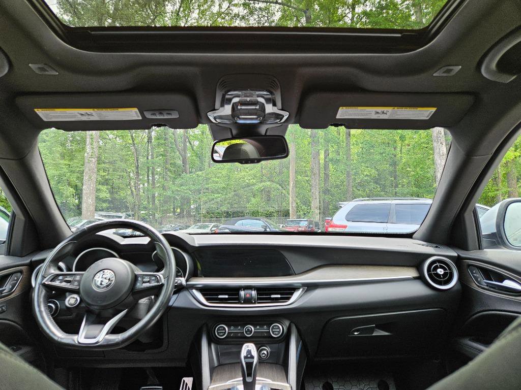 Used 2022 Alfa Romeo Stelvio Ti w/ Active Assist Plus Package image 44