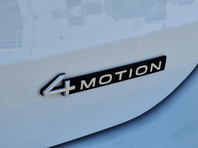 Used 2025 Volkswagen Taos SE AWD/4WD image 33