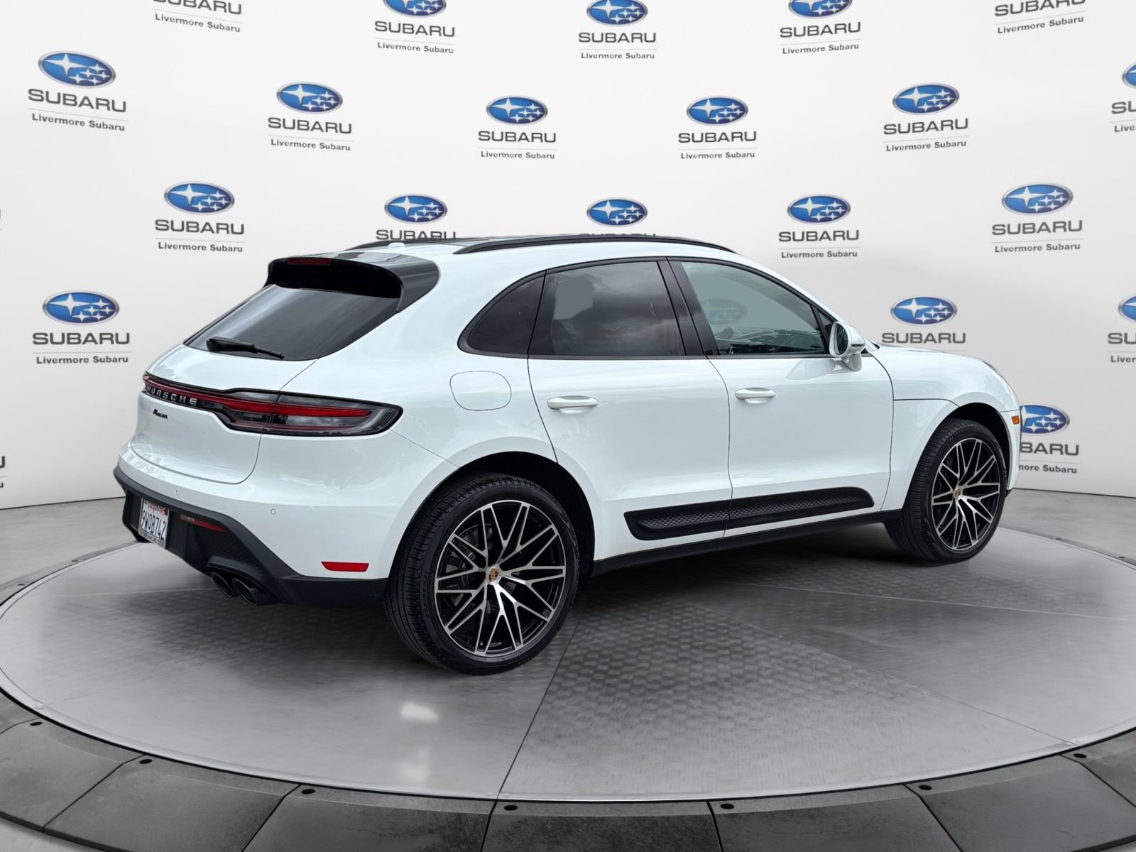 Used 2026 Porsche Macan AWD/4WD image 5
