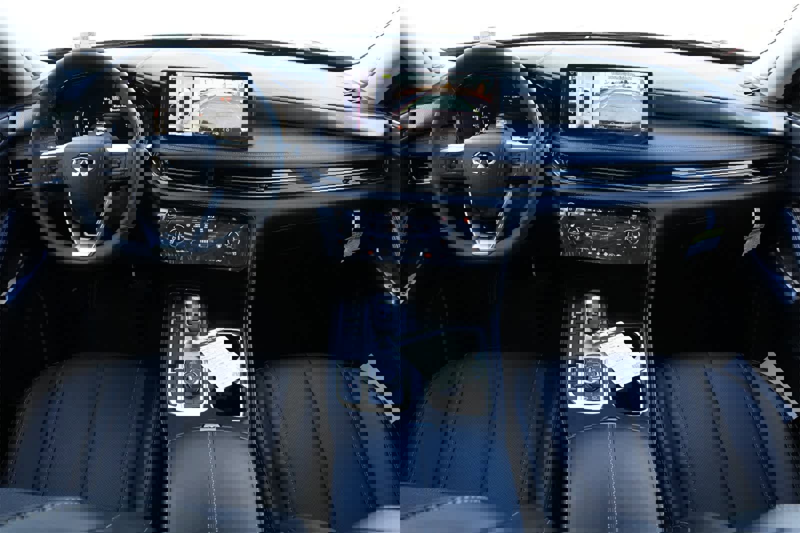 New 2026 INFINITI QX60 Luxe image 7