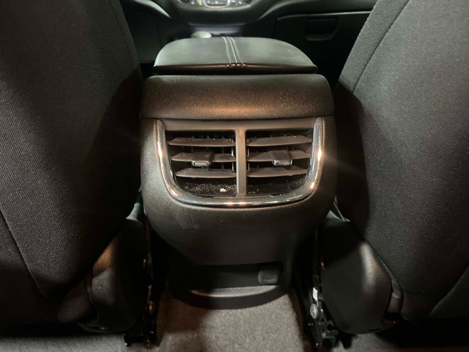 Used 2024 Chevrolet Malibu LT image 17