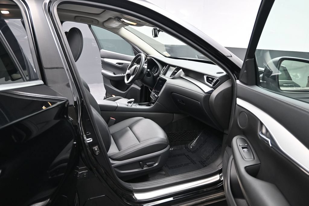 Used 2019 INFINITI QX50 Luxe w/ Navigation Package AWD/4WD image 15