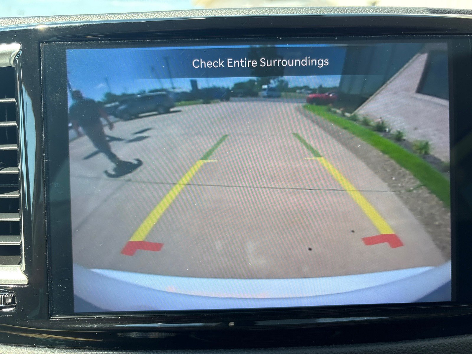 Used 2024 Chrysler Pacifica Touring-L FWD image 20