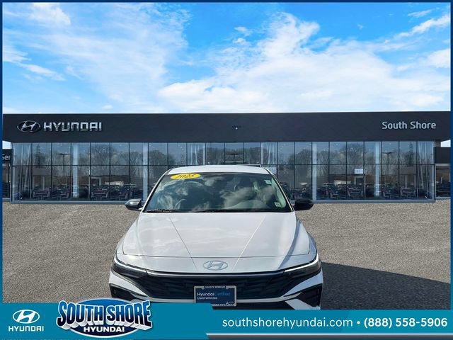 Certified 2025 Hyundai Elantra Sport w/ Cargo Package FWD image 2