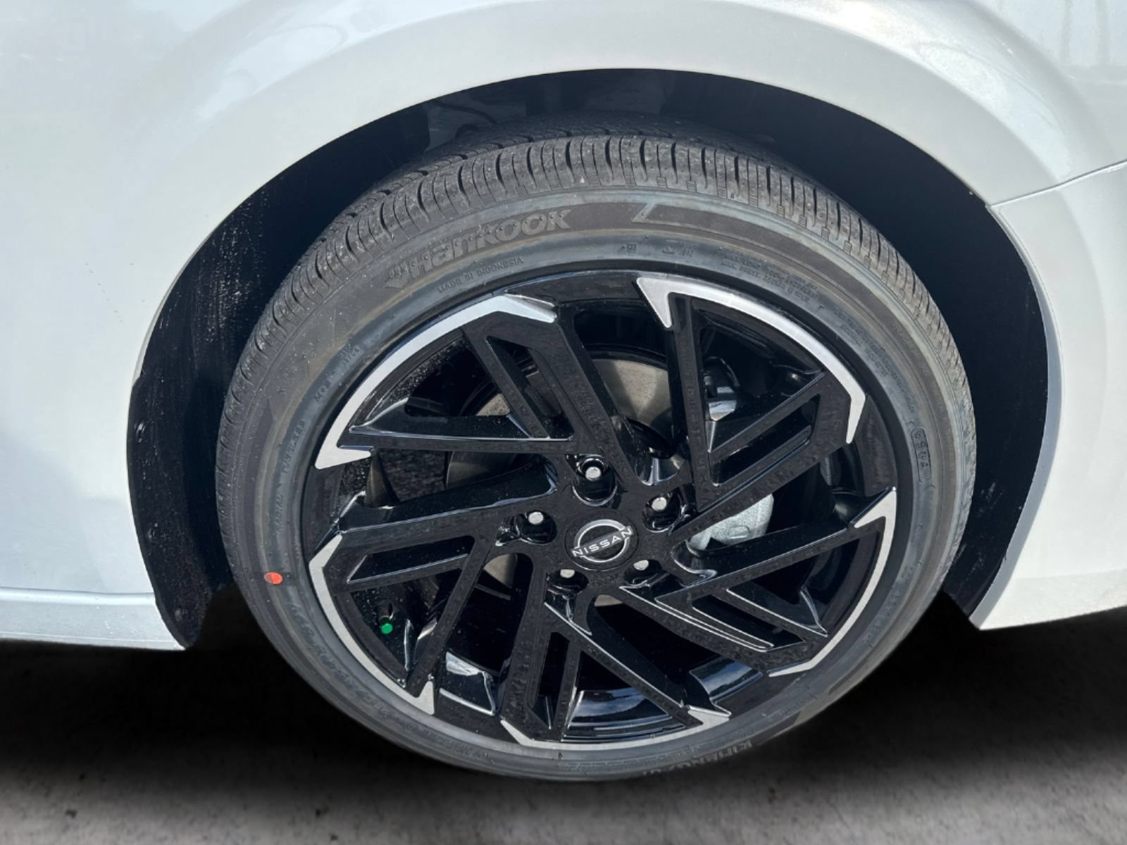 New 2026 Nissan Sentra SR w/ SR Premium Package FWD image 41