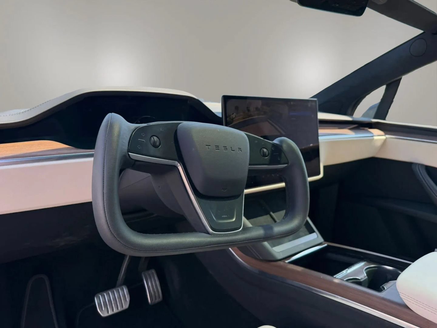 Used 2022 Tesla Model X AWD/4WD image 11