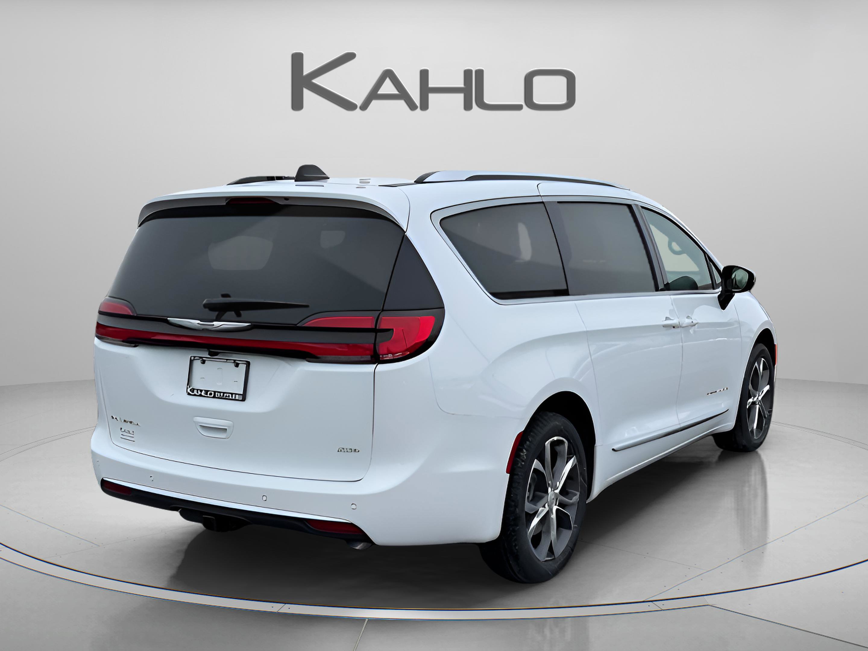 New 2026 Chrysler Pacifica Pinnacle image 5