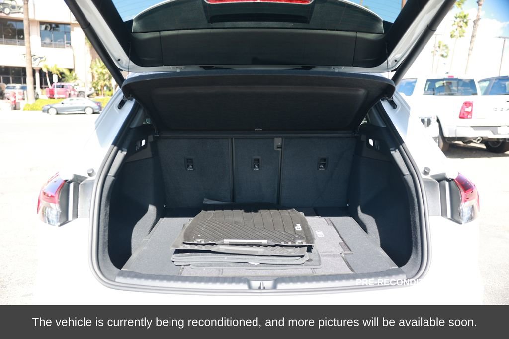 Used 2024 Audi Q4 e-tron Premium Plus w/ Premium Plus image 38