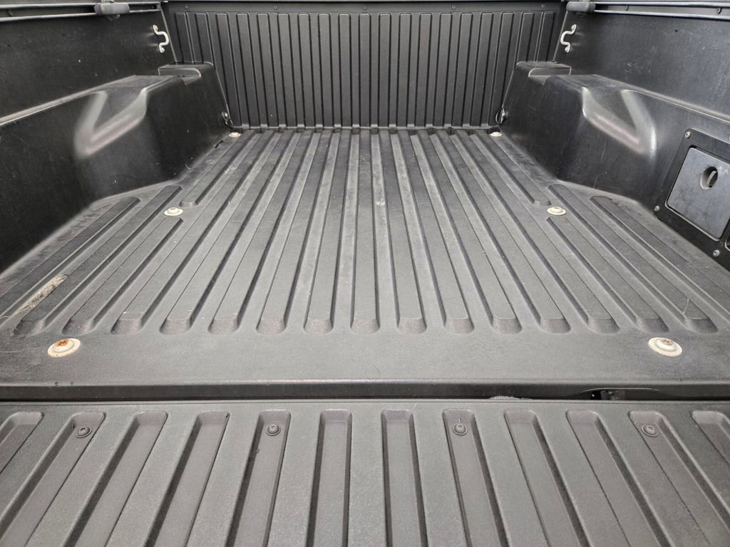 Used 2019 Toyota Tacoma TRD Off-Road w/ Technology Package image 19