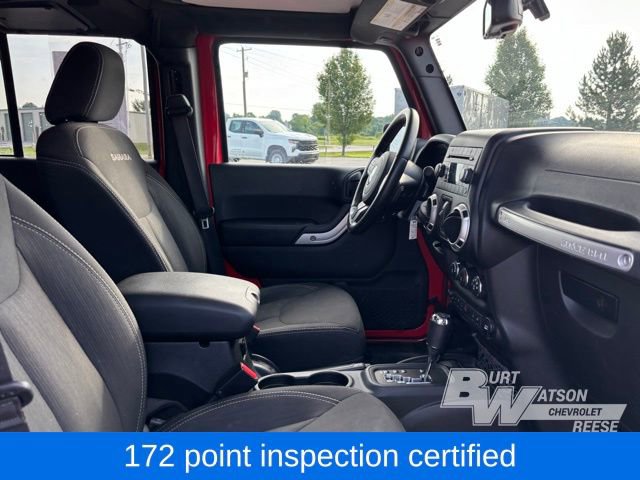 Used 2018 Jeep Wrangler Unlimited Sahara w/ Connectivity Group image 9