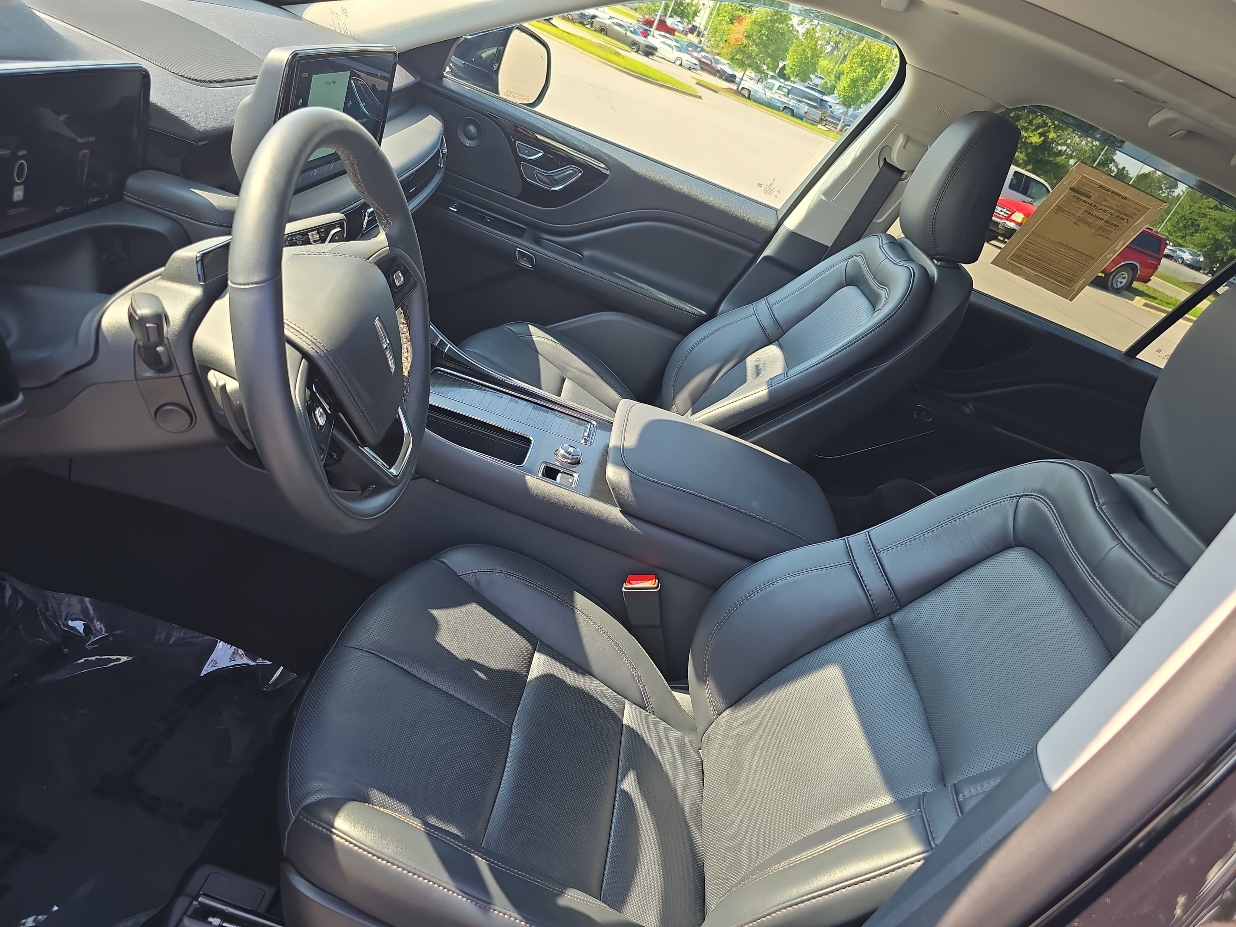 Certified 2026 Lincoln Aviator Reserve AWD/4WD image 15
