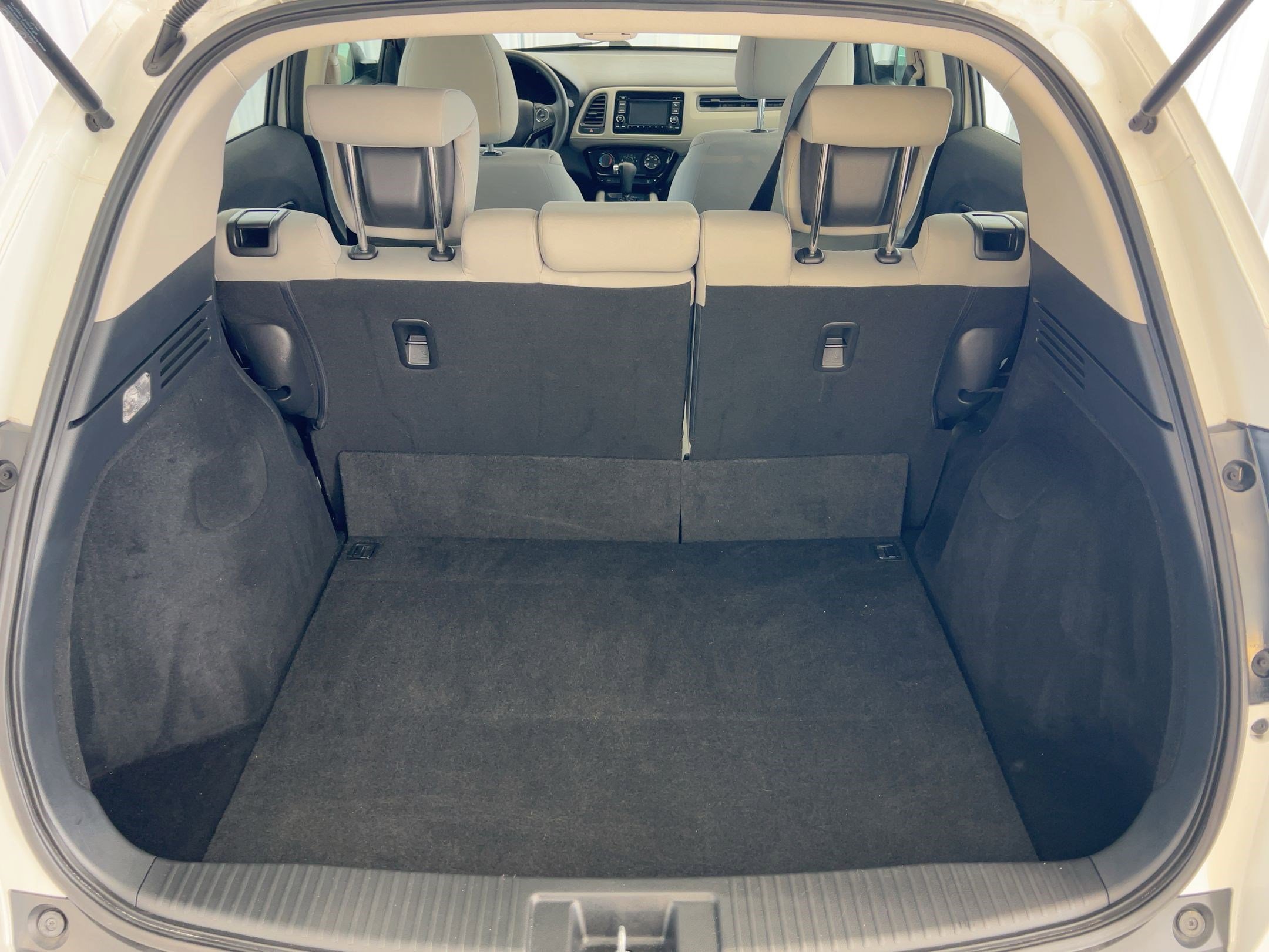 Used 2022 Honda HR-V LX image 32