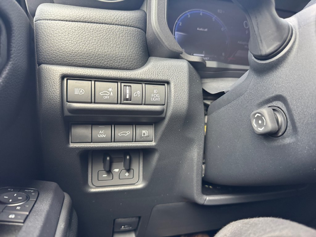 Used 2025 Toyota Land Cruiser w/ Premium Package AWD/4WD image 28