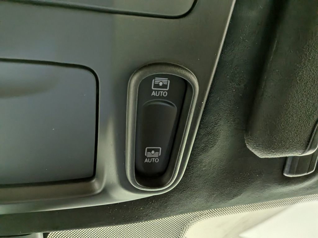 New 2026 Chrysler Pacifica Pinnacle w/ Trailer Tow Group image 31