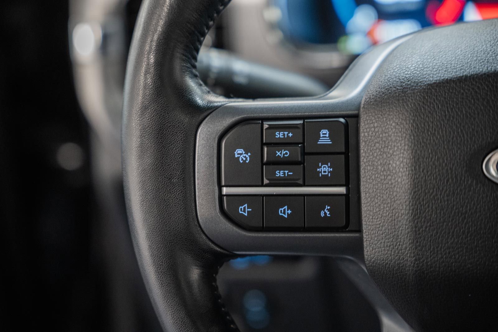 Used 2023 Ford F150 Lariat w/ Equipment Group 502A High image 38