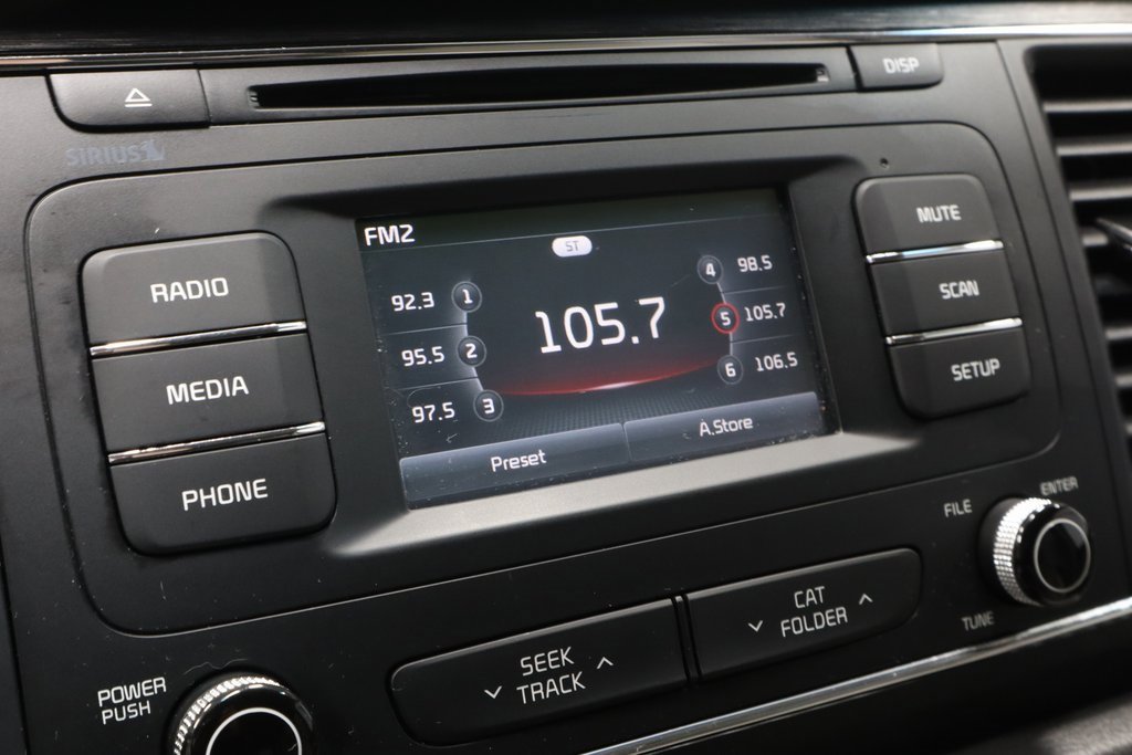 Used 2016 Kia Sedona LX image 29