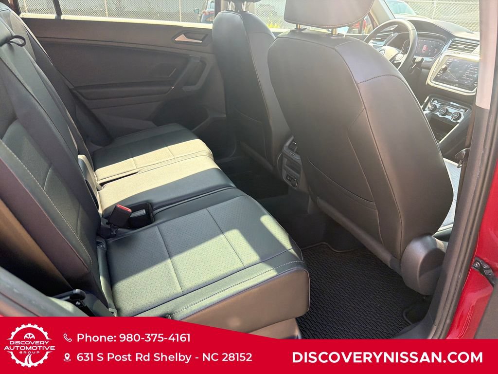 Used 2020 Volkswagen Tiguan SEL AWD/4WD image 42