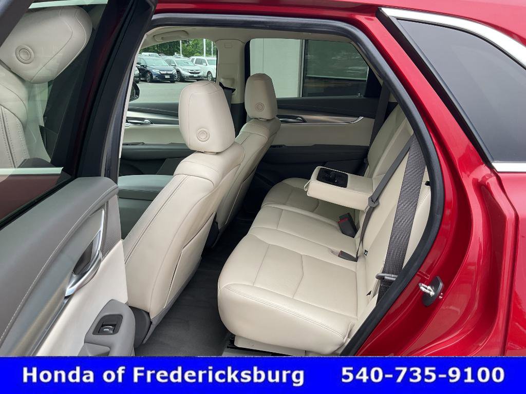 Used 2023 Cadillac XT5 Premium Luxury w/ Technology Package AWD/4WD image 28