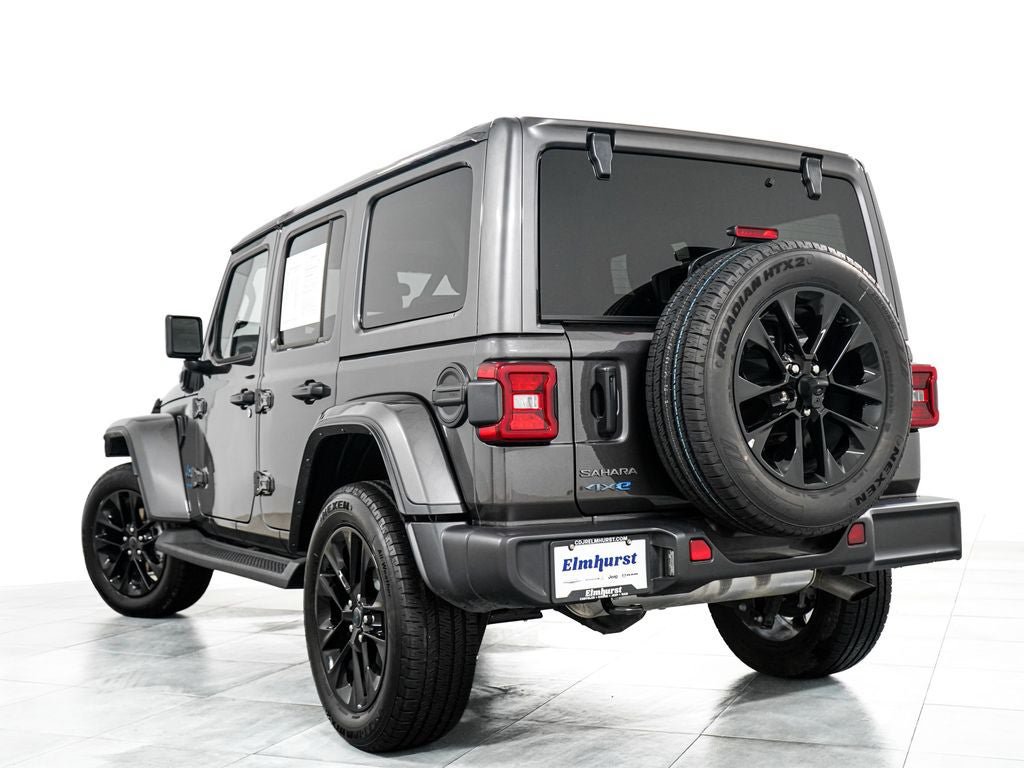 Used 2025 Jeep Wrangler Unlimited Sahara AWD/4WD image 5