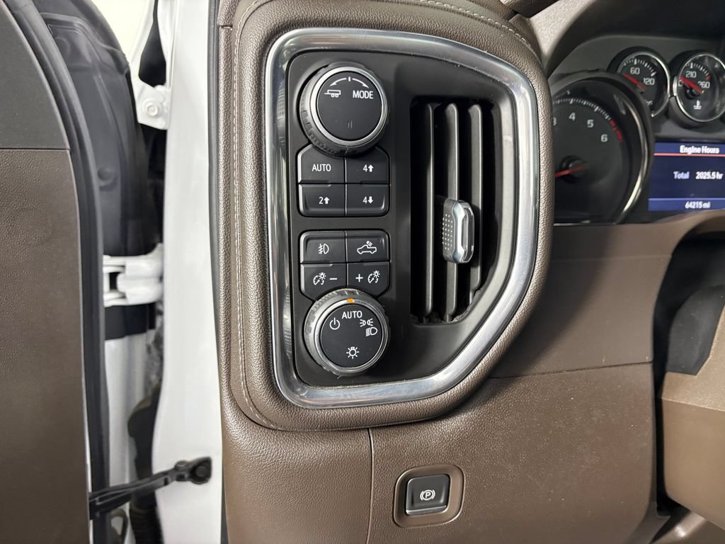 Used 2021 Chevrolet Silverado 1500 LT Trail Boss AWD/4WD image 13