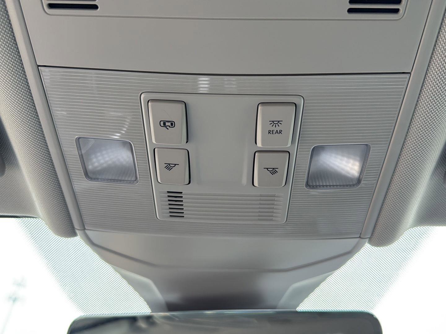 Certified 2025 Volkswagen Jetta SE image 17