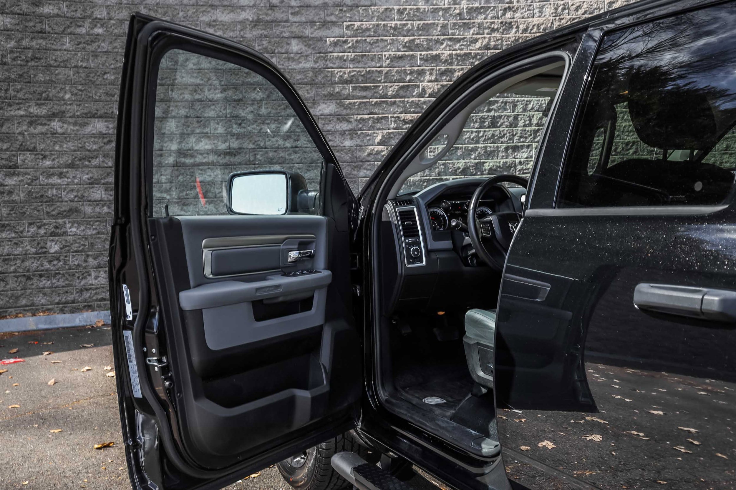Used 2020 RAM 1500 Classic Warlock w/ Luxury Group image 23