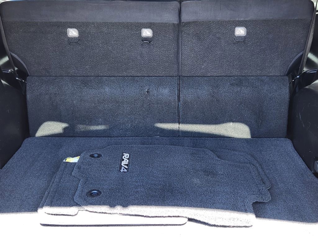 Used 2015 Toyota RAV4 Limited w/ Technology Package image 27