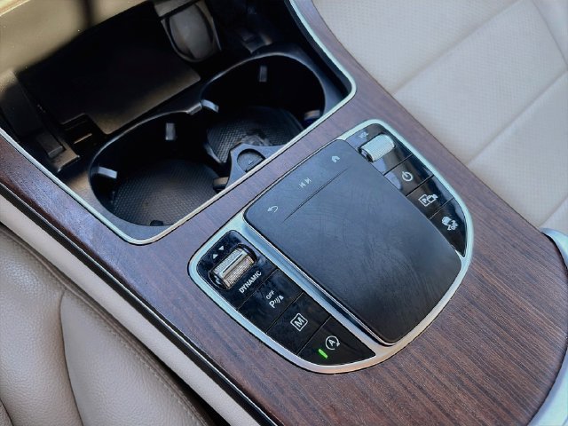 Used 2022 Mercedes-Benz GLC 300 4MATIC image 16