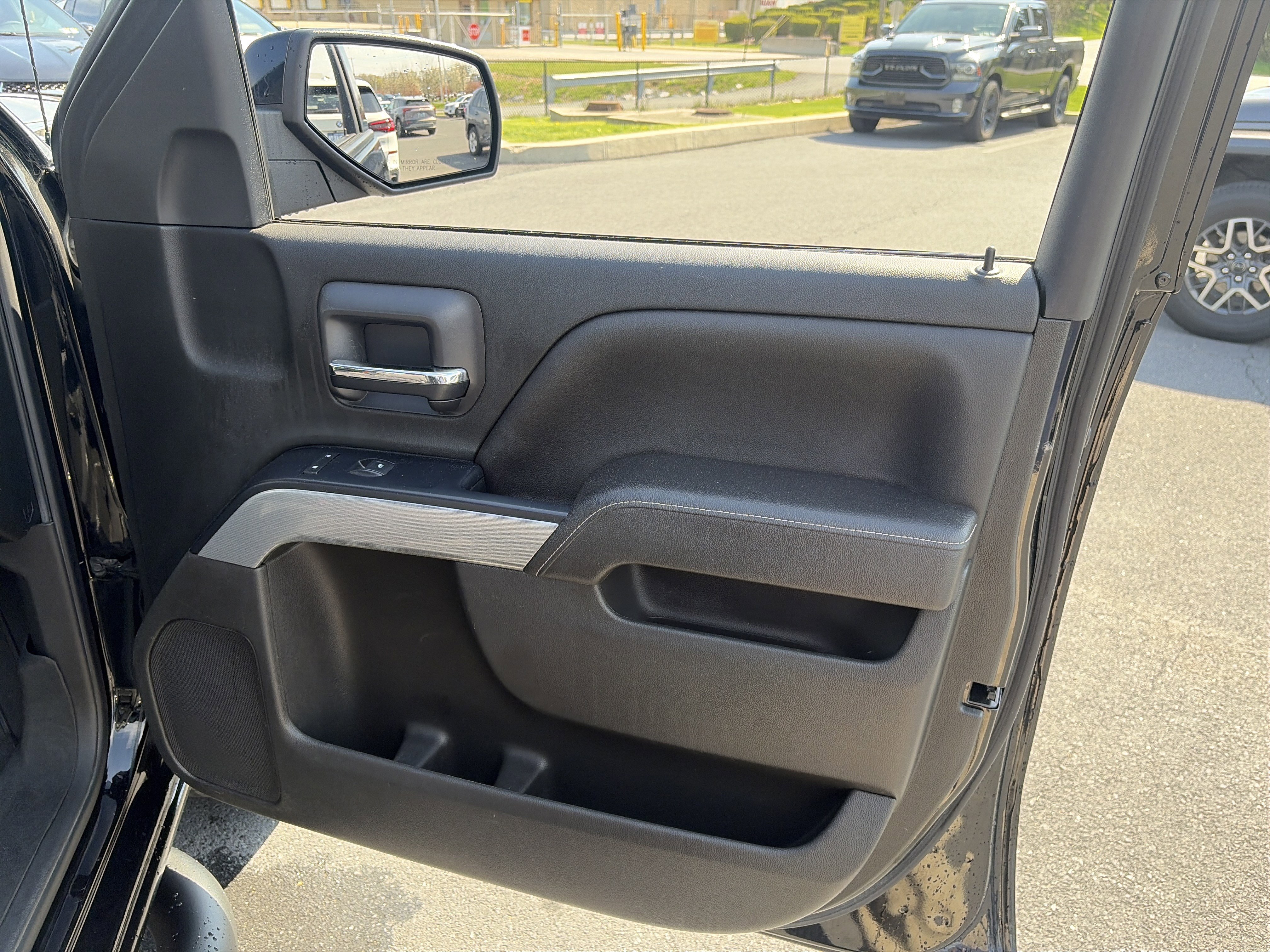 Used 2018 Chevrolet Silverado 1500 LT w/ All Star Edition image 31