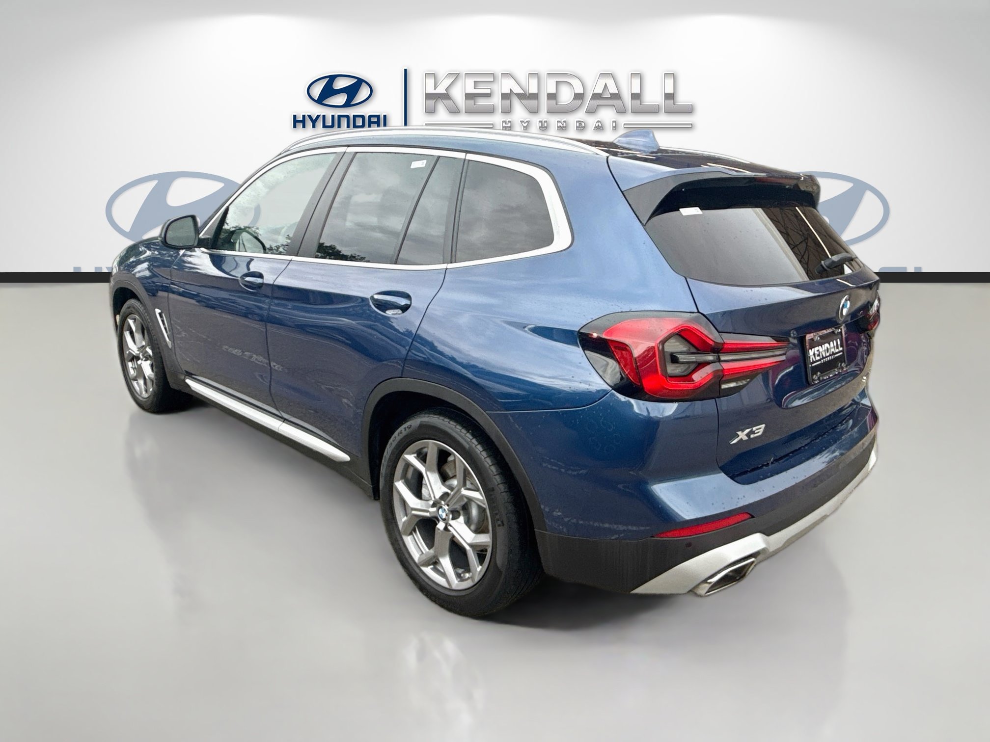 Used 2023 BMW X3 sDrive30i RWD image 4