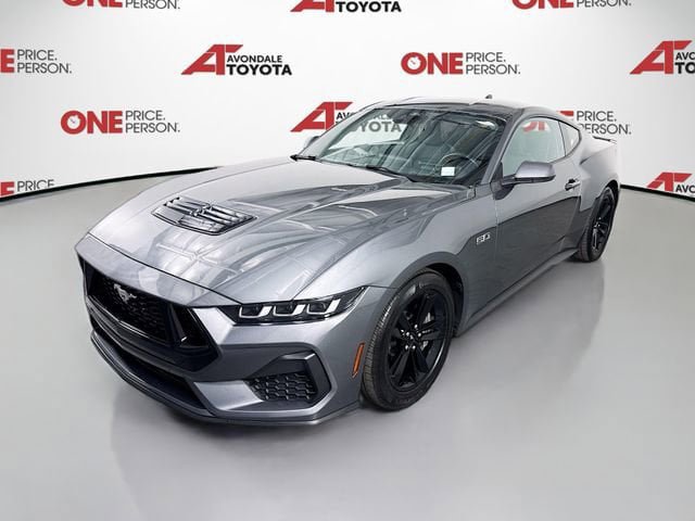 Used 2024 Ford Mustang GT RWD image 3