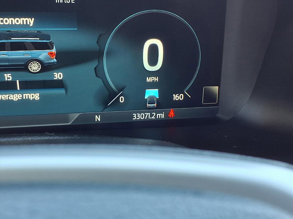 Used 2022 Ford Expedition Max Limited image 19