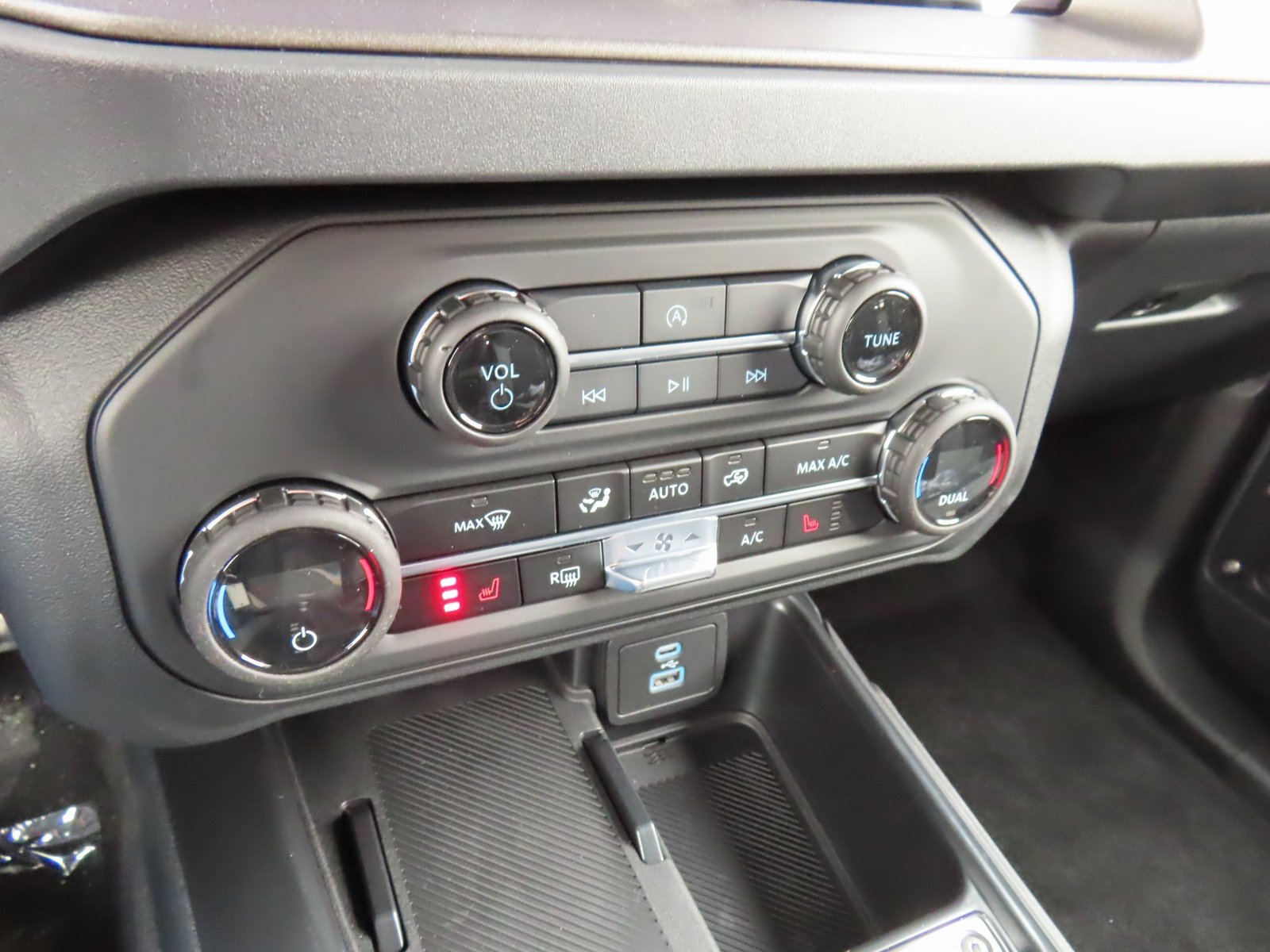 New 2025 Ford Bronco Big Bend image 13