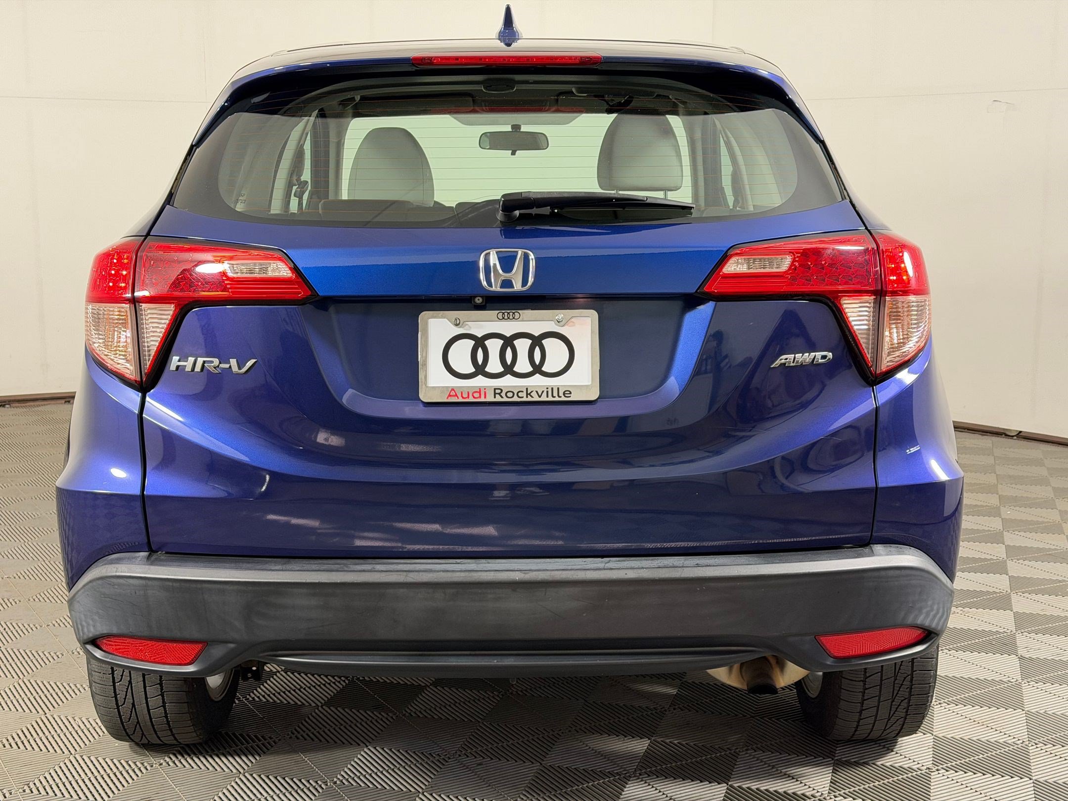 Used 2016 Honda HR-V EX-L image 10
