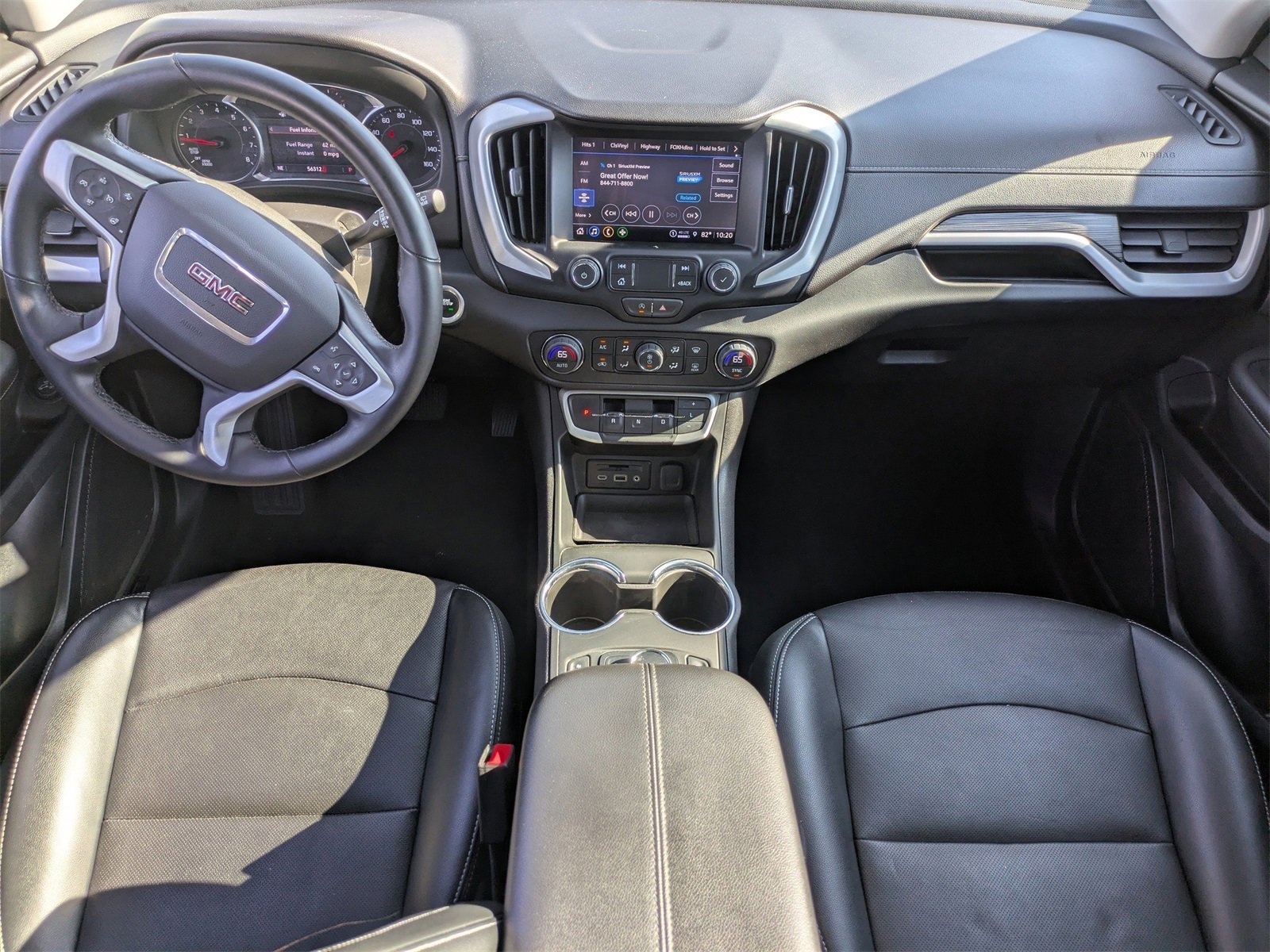 Used 2023 GMC Terrain SLT image 17