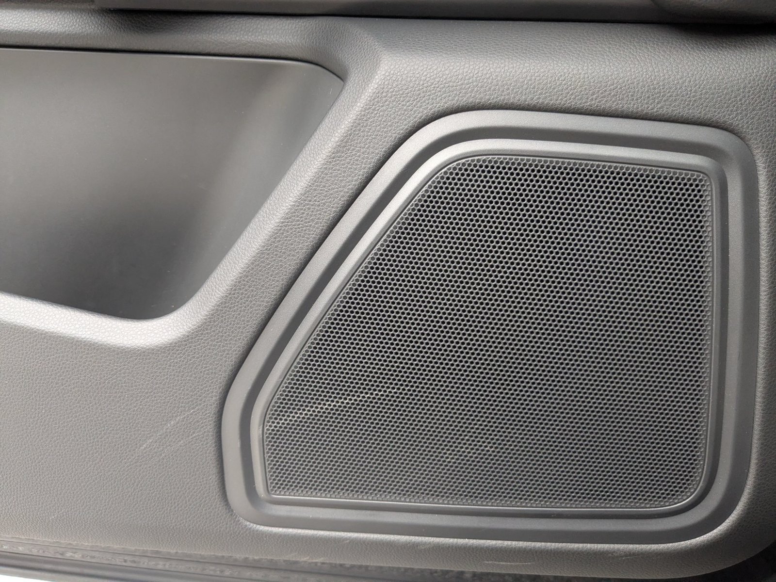Certified 2023 Porsche Macan Turbo AWD/4WD image 14