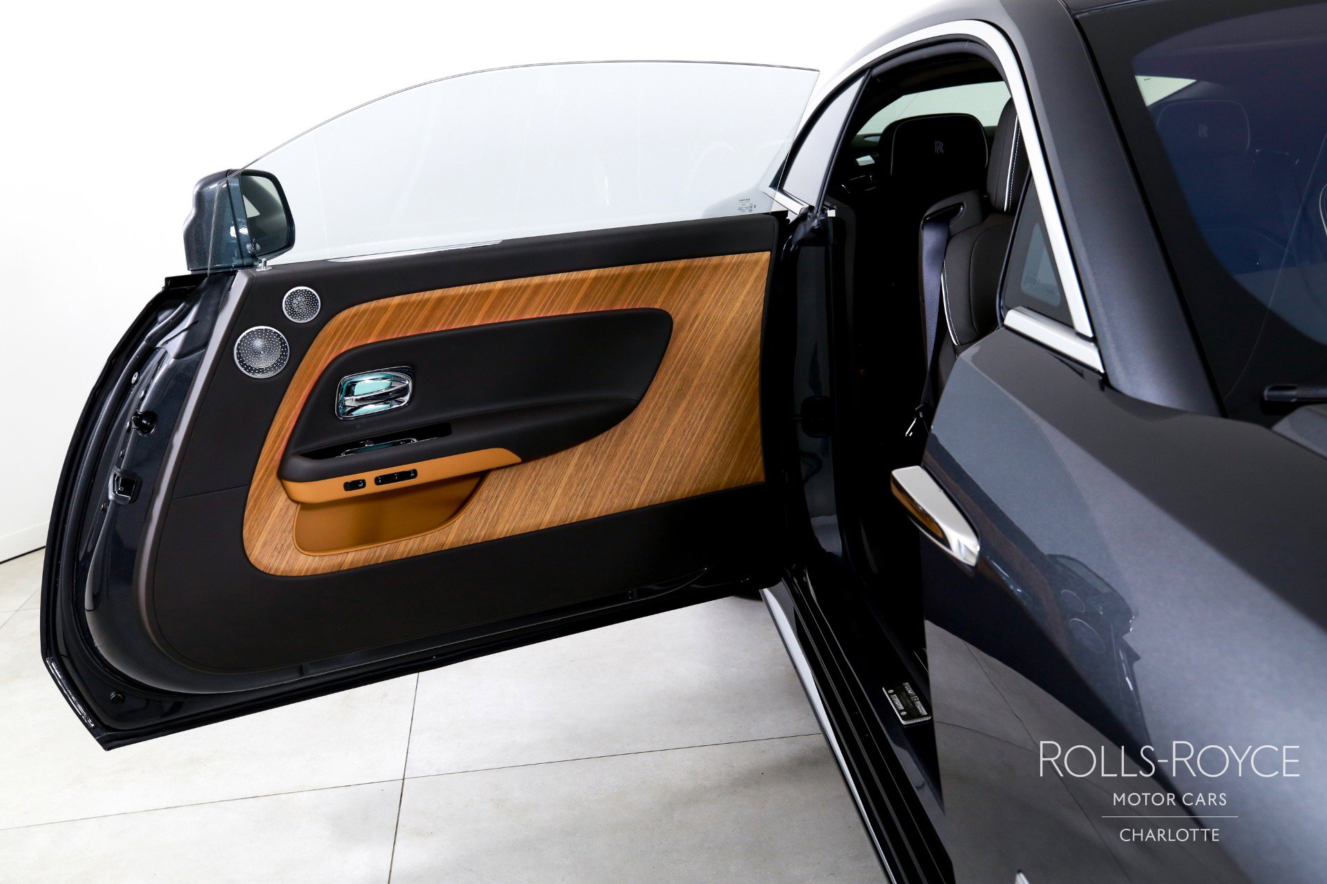 Certified 2025 Rolls-Royce Spectre w/ Spectre Launch Package image 23