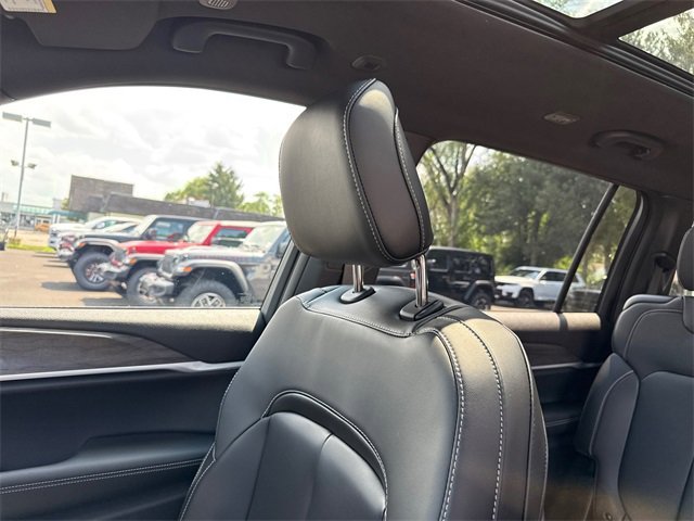 New 2025 Jeep Grand Cherokee L Limited w/ Trailer Tow Package image 24
