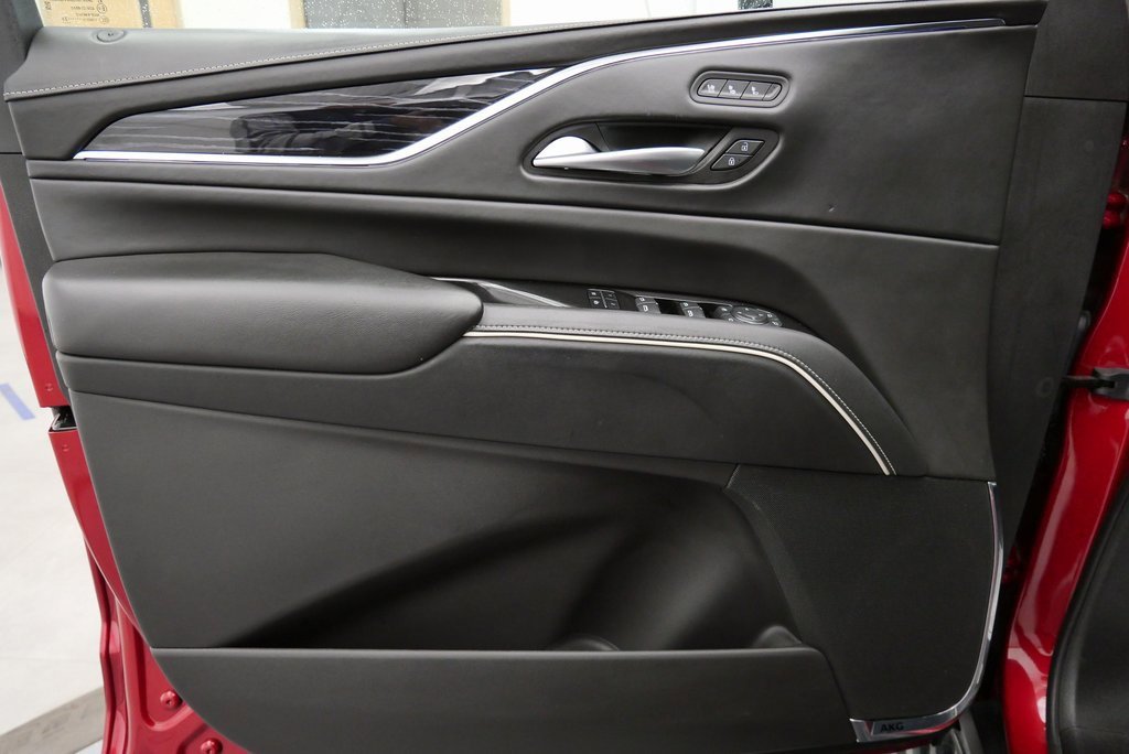 Used 2023 Cadillac Escalade ESV V image 13