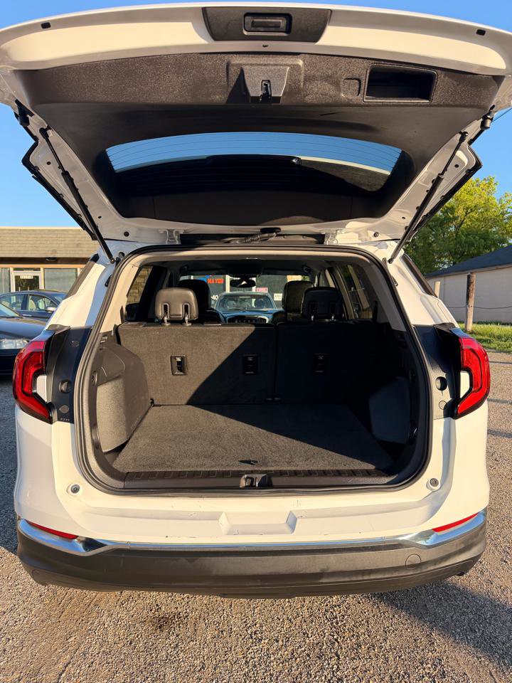 Used 2018 GMC Terrain SLT AWD/4WD image 10