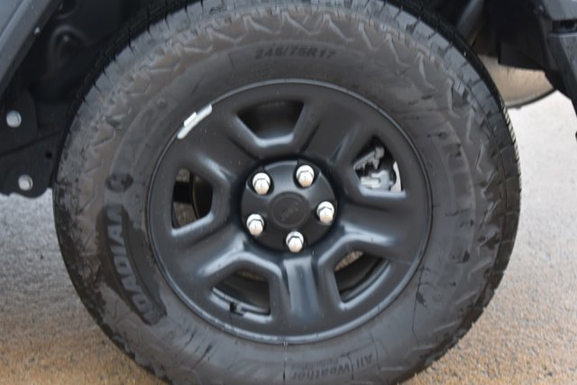 Used 2025 Jeep Wrangler Sport image 9