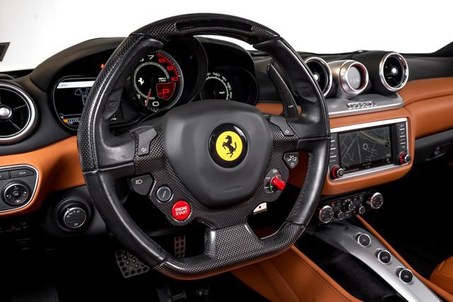 Certified 2016 Ferrari California T RWD image 33